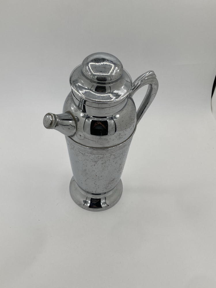 Art Deco Chrome Cocktail Shaker with Spout & Handle – 1930s Barware
